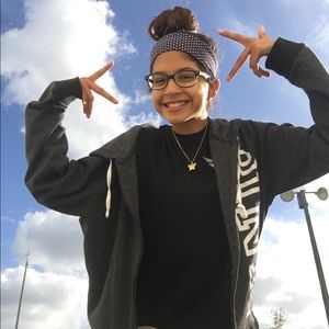 Meet your Posher, Annie